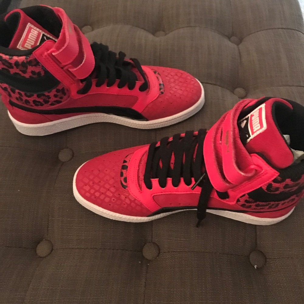 PUMA Sky II Animal Print Sneakers - NEVER WORN